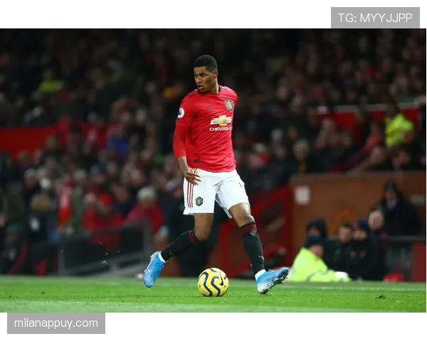 球场之外的影响力：拉什福德为何成为社会榜样